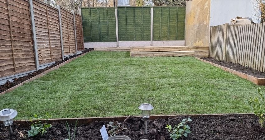 Lawn Mowing in South East London | £80/hr | Free Quote | Urban Gardeners